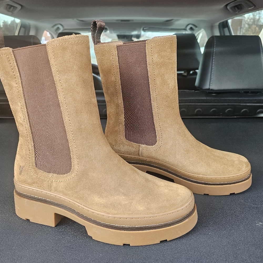 Frye Chelsea-Chloe boot